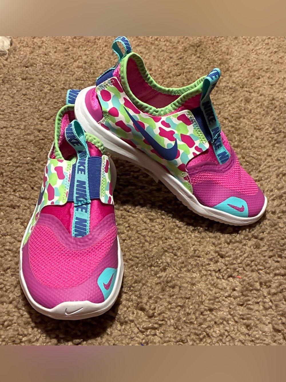 Nike Kids Flex Runner Camo Sneakers Size 12 NEW